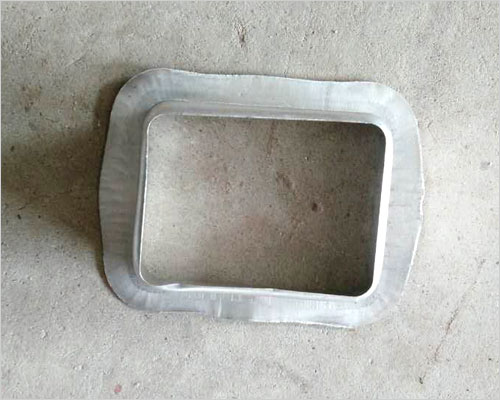 下水器 下水器的選擇:這個(gè)要看面盆是否有溢出口,如果有應(yīng)該選擇帶有開(kāi)口的下水器.如果沒(méi)有應(yīng)該選擇沒(méi)有開(kāi)口的下水器.